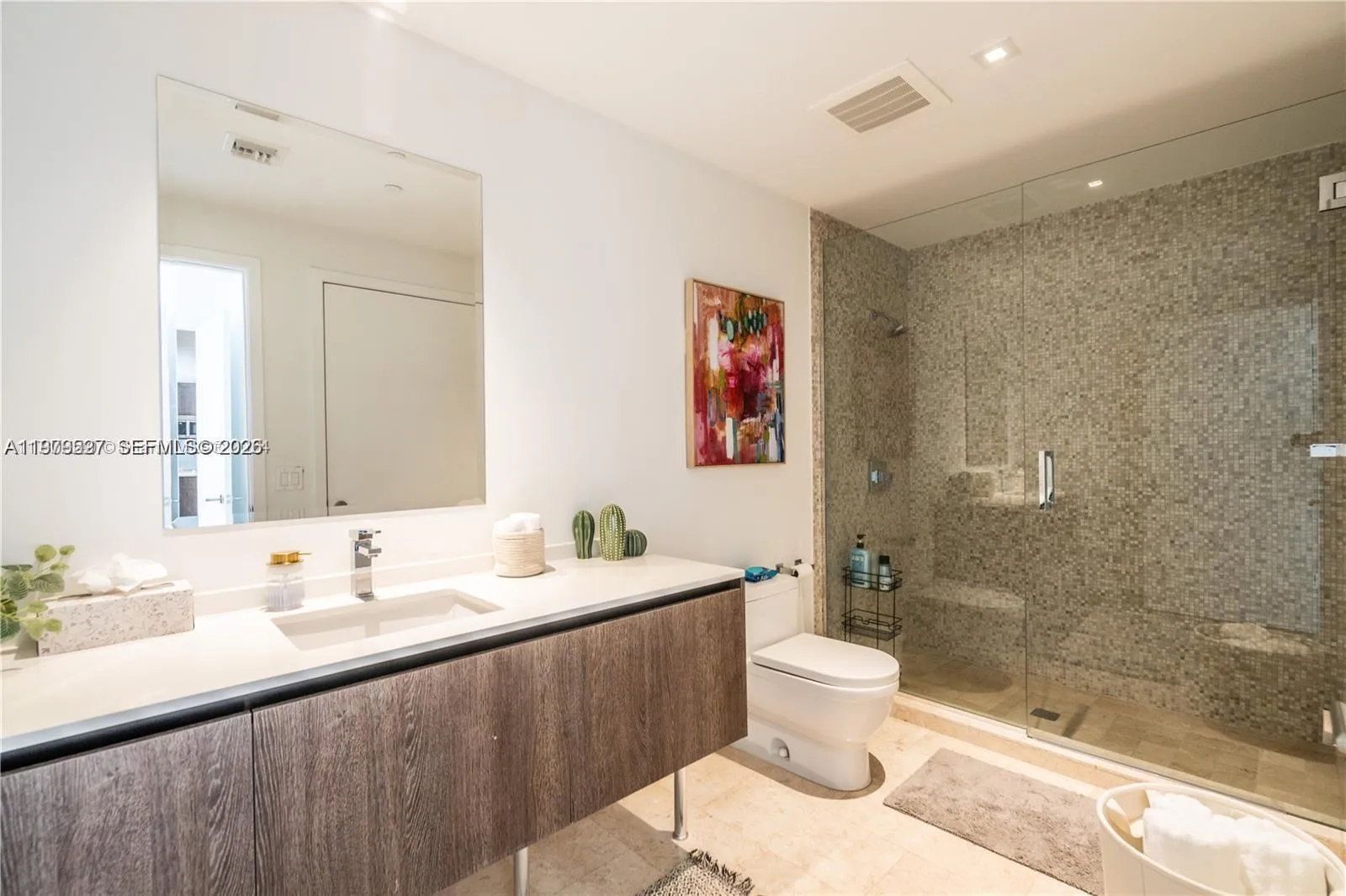 68 Se 6th St 1403, Miami, Florida 33131, Miami, Florida 33131, 3 Bedrooms Bedrooms, ,3 BathroomsBathrooms,Residential Lease,For Rent,68 Se 6th St 1403, Miami, Florida 33131,A11979527