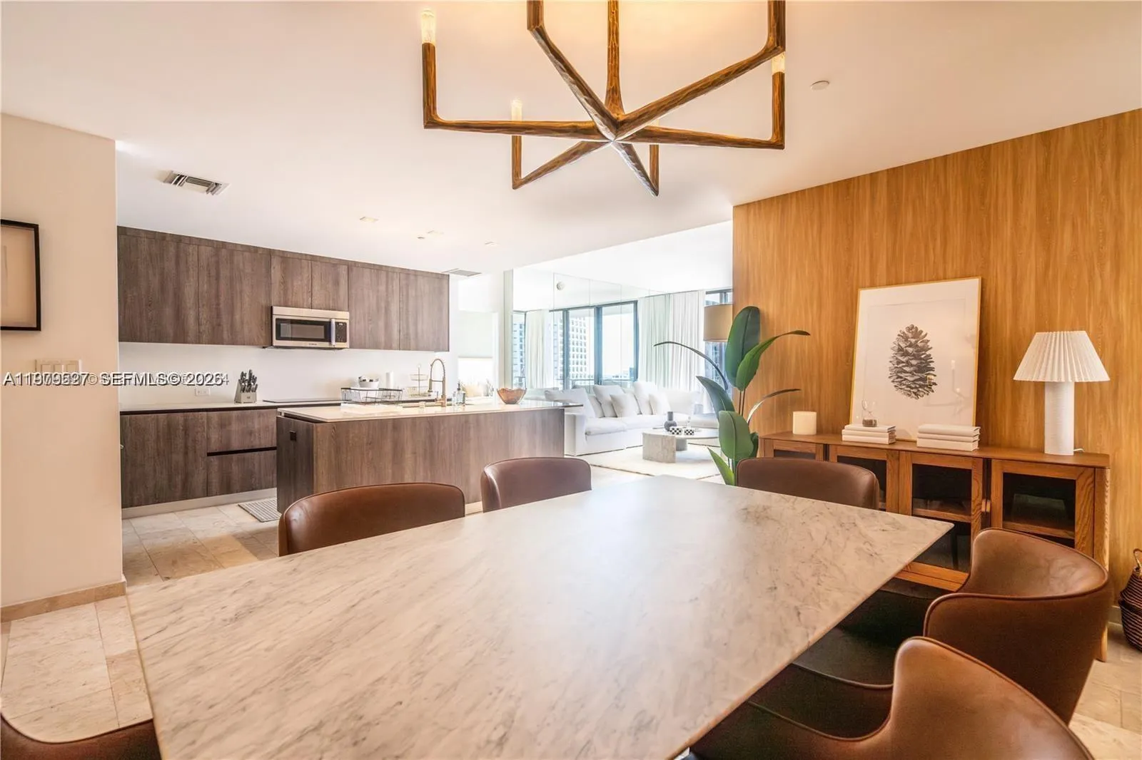 68 Se 6th St 1403, Miami, Florida 33131, Miami, Florida 33131, 3 Bedrooms Bedrooms, ,3 BathroomsBathrooms,Residential Lease,For Rent,68 Se 6th St 1403, Miami, Florida 33131,A11979527