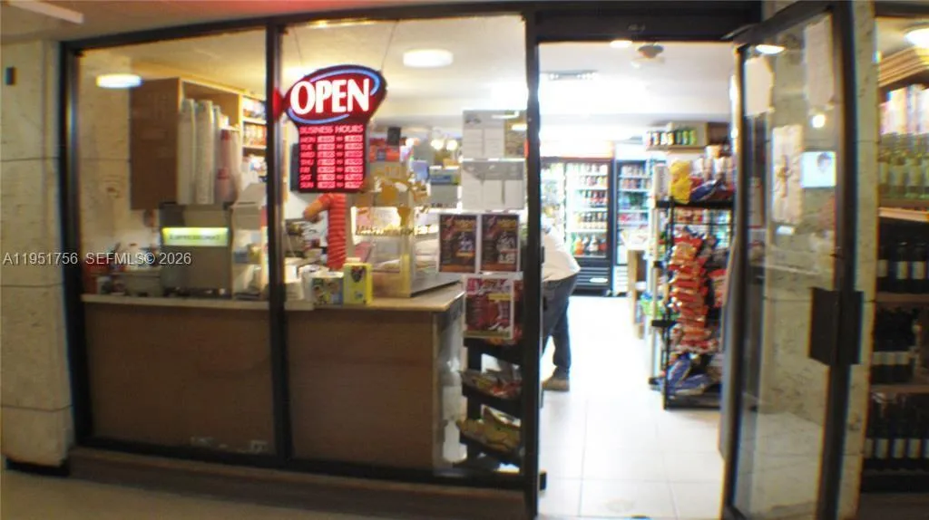 MINI MART