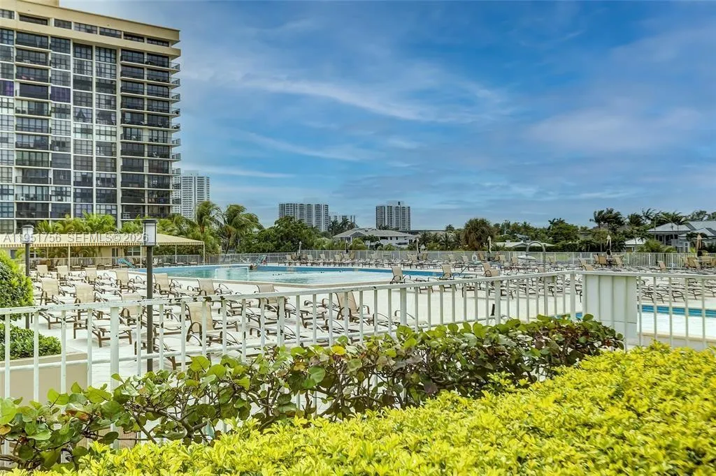 1985 S Ocean Dr 15m, Hallandale Beach, Florida 330, Hallandale Beach, Florida 33009, 1 Bedroom Bedrooms, ,1 BathroomBathrooms,Residential Lease,For Rent,1985 S Ocean Dr 15m, Hallandale Beach, Florida 330,A11951756