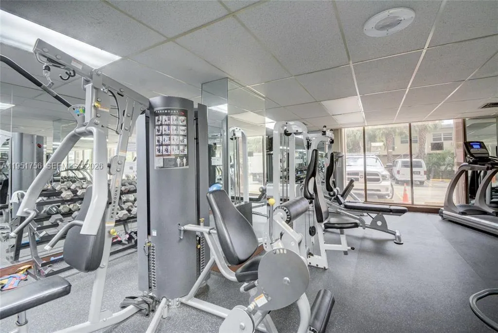 1985 S Ocean Dr 15m, Hallandale Beach, Florida 330, Hallandale Beach, Florida 33009, 1 Bedroom Bedrooms, ,1 BathroomBathrooms,Residential Lease,For Rent,1985 S Ocean Dr 15m, Hallandale Beach, Florida 330,A11951756
