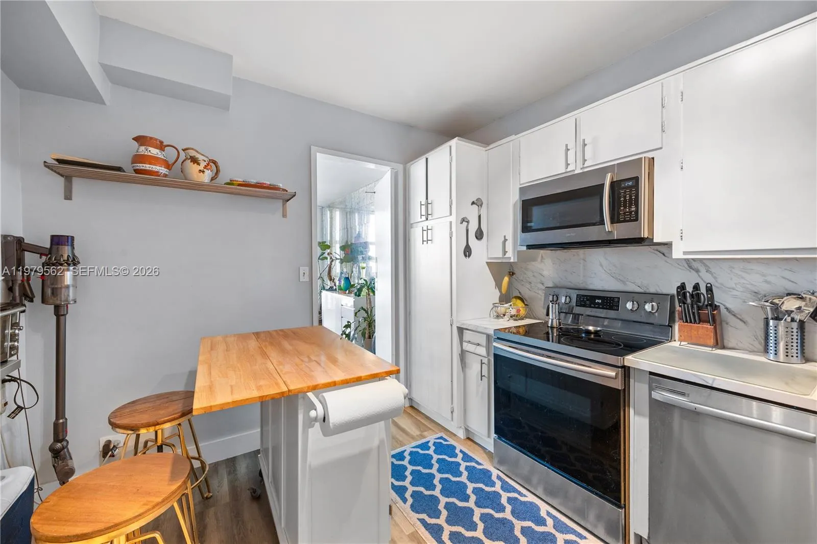 5055 Collins Ave 5n, Miami Beach, Florida 33140, Miami Beach, Florida 33140, 1 Bedroom Bedrooms, ,2 BathroomsBathrooms,Residential Lease,For Rent,5055 Collins Ave 5n, Miami Beach, Florida 33140,A11979562