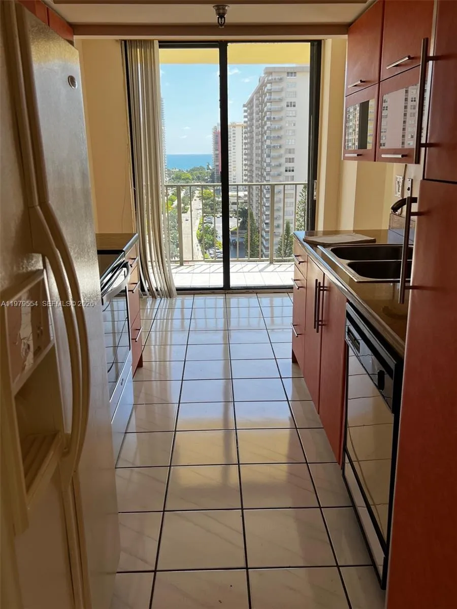 290 174th St 1611, Sunny Isles Beach, Florida 3316, Sunny Isles Beach, Florida 33160, 2 Bedrooms Bedrooms, ,2 BathroomsBathrooms,Residential Lease,For Rent,290 174th St 1611, Sunny Isles Beach, Florida 3316,A11979554