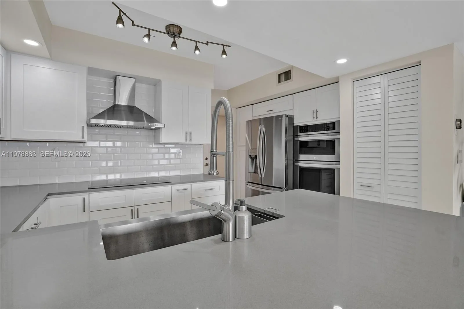 20822 San Simeon Way 103, Miami, Florida 33179, Miami, Florida 33179, 2 Bedrooms Bedrooms, ,2 BathroomsBathrooms,Residential Lease,For Rent,20822 San Simeon Way 103, Miami, Florida 33179,A11978883