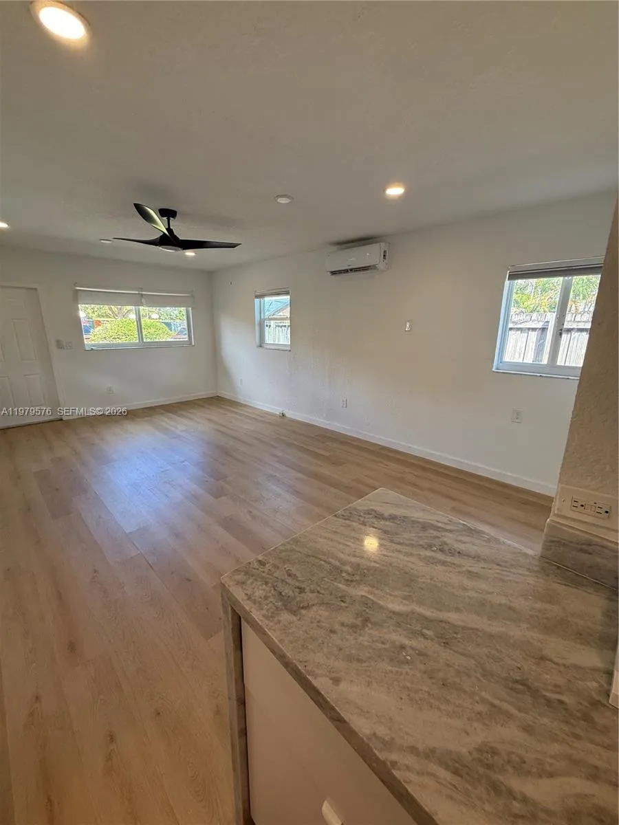 2421 Sw 26th Terrace 2, Miami, Florida 33133, Miami, Florida 33133, ,1 BathroomBathrooms,Residential Lease,For Rent,2421 Sw 26th Terrace 2, Miami, Florida 33133,A11979576