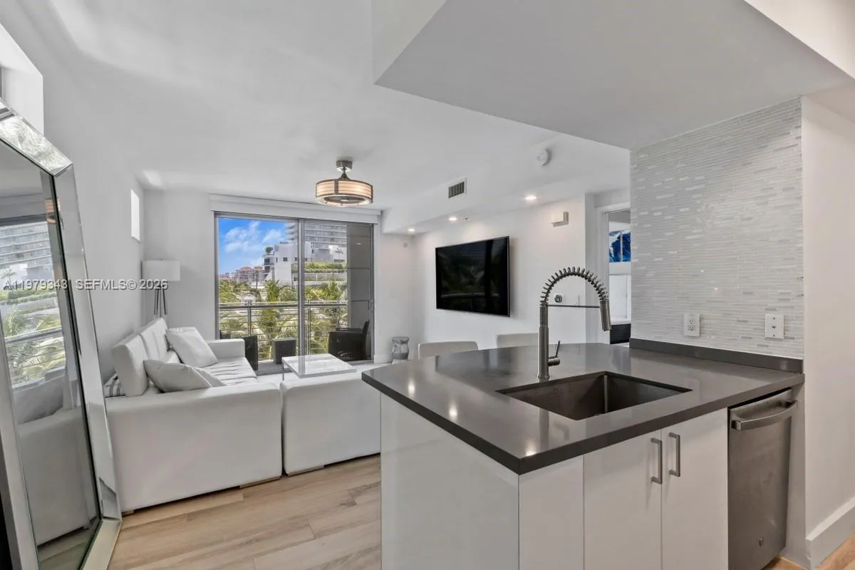 110 Washington Ave 1411, Miami Beach, Florida 3313, Miami Beach, Florida 33139, 1 Bedroom Bedrooms, ,1 BathroomBathrooms,Residential Lease,For Rent,110 Washington Ave 1411, Miami Beach, Florida 3313,A11979343