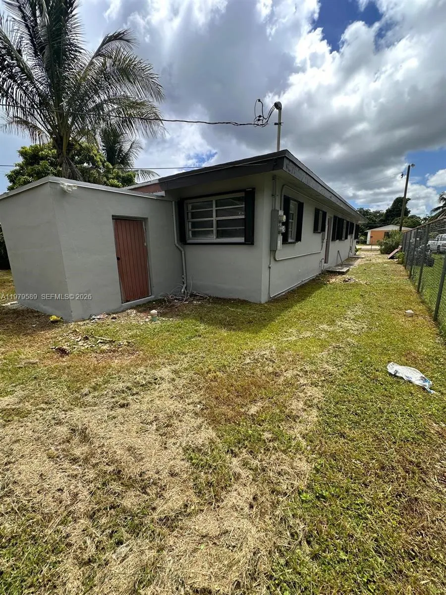 1011 Nw 9th St A, Homestead, Florida 33030, Homestead, Florida 33030, 2 Bedrooms Bedrooms, ,1 BathroomBathrooms,Residential Lease,For Rent,1011 Nw 9th St A, Homestead, Florida 33030,A11979589