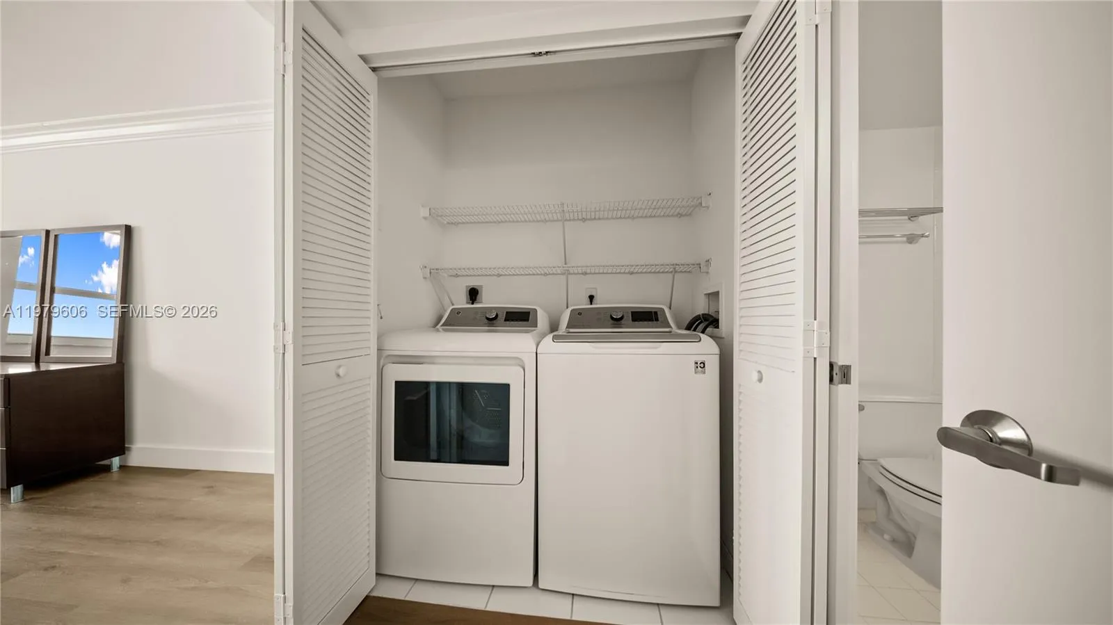 90 Alton Rd 1903, Miami Beach, Florida 33139, Miami Beach, Florida 33139, 2 Bedrooms Bedrooms, ,2 BathroomsBathrooms,Residential Lease,For Rent,90 Alton Rd 1903, Miami Beach, Florida 33139,A11979606