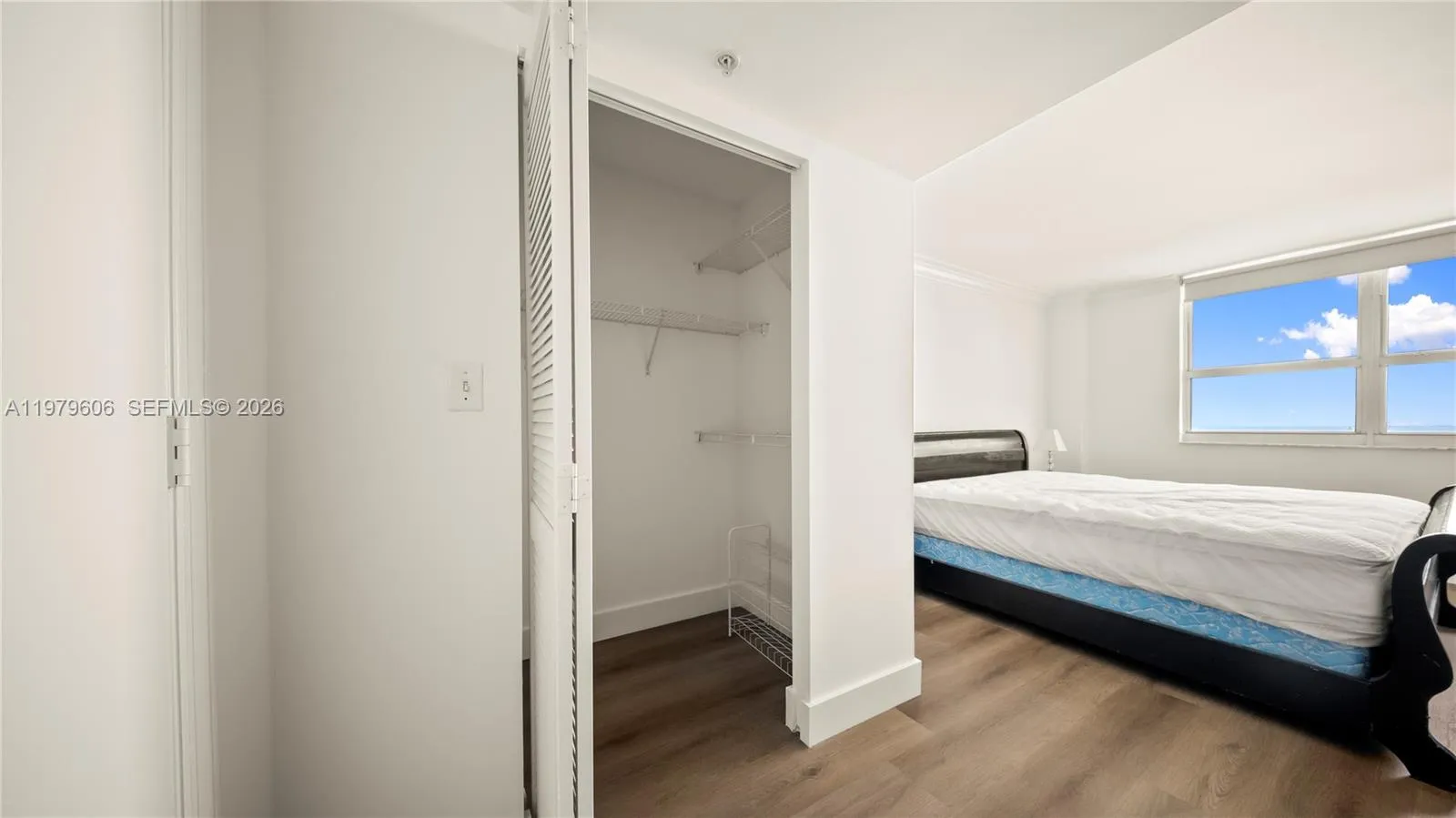 90 Alton Rd 1903, Miami Beach, Florida 33139, Miami Beach, Florida 33139, 2 Bedrooms Bedrooms, ,2 BathroomsBathrooms,Residential Lease,For Rent,90 Alton Rd 1903, Miami Beach, Florida 33139,A11979606