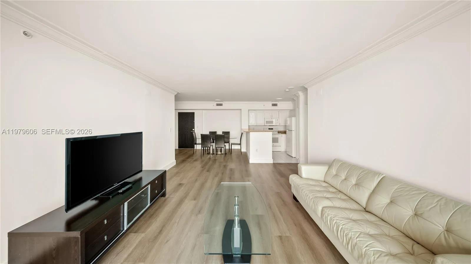 90 Alton Rd 1903, Miami Beach, Florida 33139, Miami Beach, Florida 33139, 2 Bedrooms Bedrooms, ,2 BathroomsBathrooms,Residential Lease,For Rent,90 Alton Rd 1903, Miami Beach, Florida 33139,A11979606