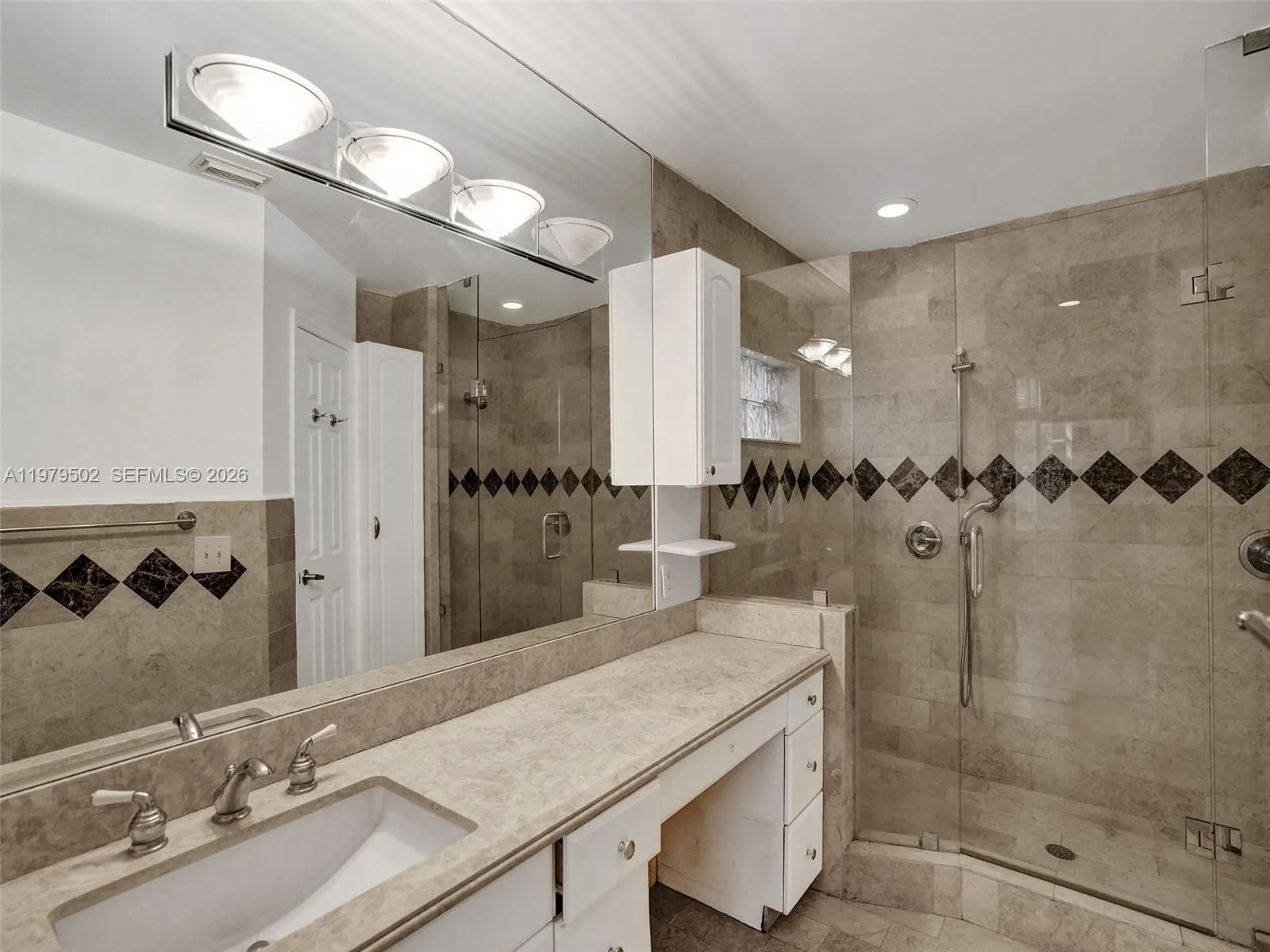 3745 Piccadilly St 114, Hollywood, Florida 33021, Hollywood, Florida 33021, 4 Bedrooms Bedrooms, ,2 BathroomsBathrooms,Residential Lease,For Rent,3745 Piccadilly St 114, Hollywood, Florida 33021,A11979502