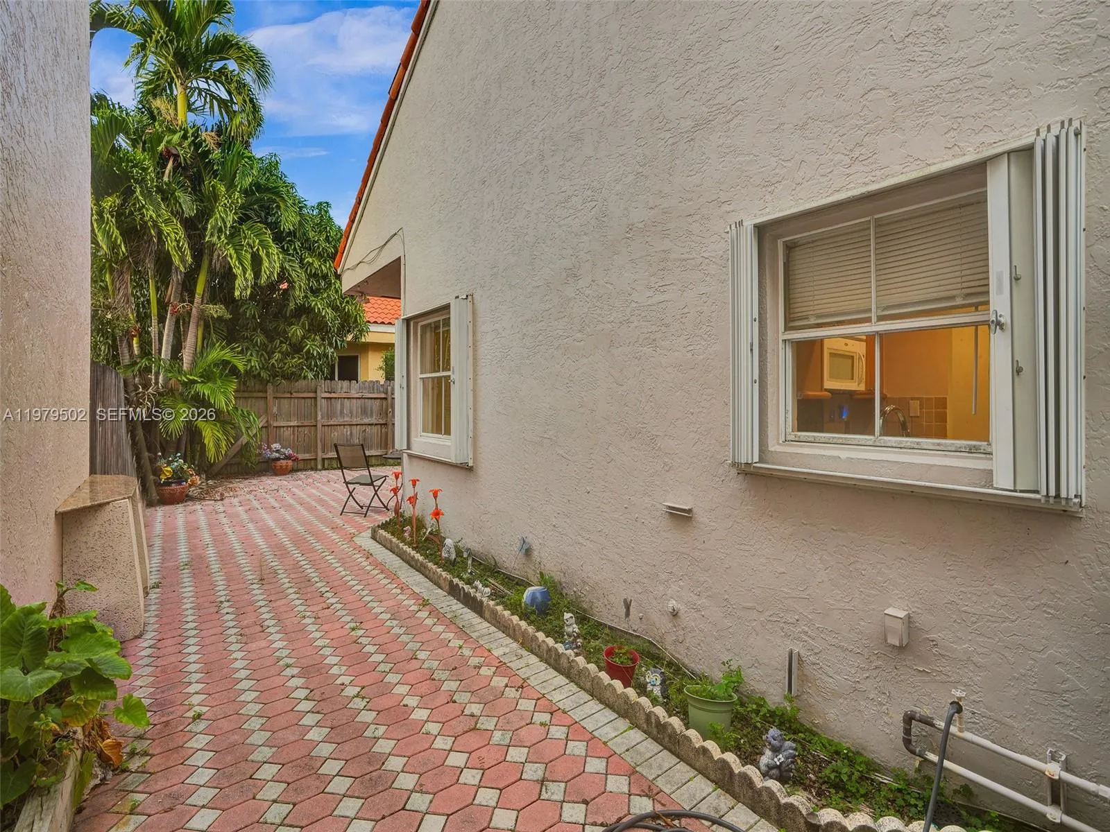 3745 Piccadilly St 114, Hollywood, Florida 33021, Hollywood, Florida 33021, 4 Bedrooms Bedrooms, ,2 BathroomsBathrooms,Residential Lease,For Rent,3745 Piccadilly St 114, Hollywood, Florida 33021,A11979502