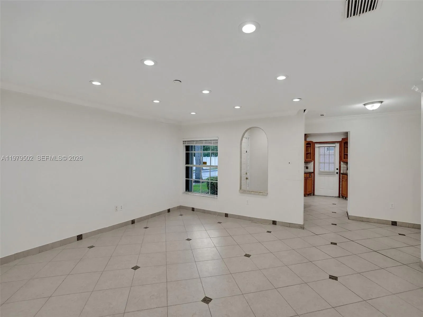3745 Piccadilly St 114, Hollywood, Florida 33021, Hollywood, Florida 33021, 4 Bedrooms Bedrooms, ,2 BathroomsBathrooms,Residential Lease,For Rent,3745 Piccadilly St 114, Hollywood, Florida 33021,A11979502