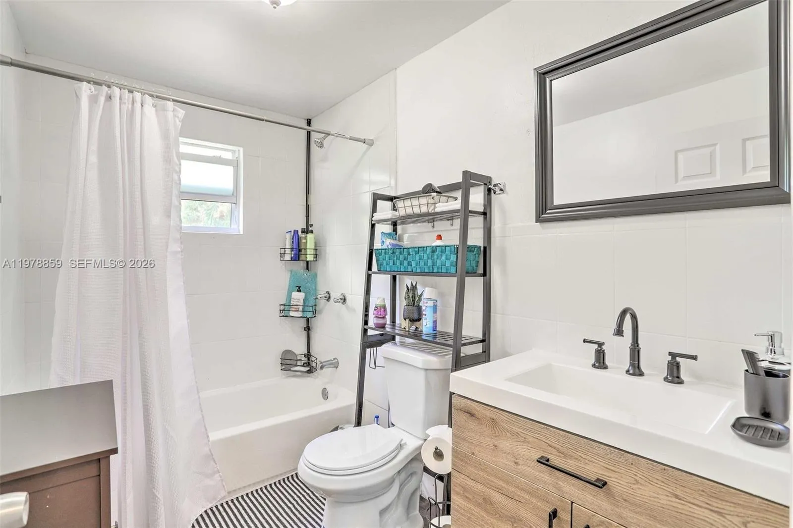 1920 Nw 47th St, Miami, Florida 33142, Miami, Florida 33142, 2 Bedrooms Bedrooms, ,1 BathroomBathrooms,Residential Lease,For Rent,1920 Nw 47th St, Miami, Florida 33142,A11978859