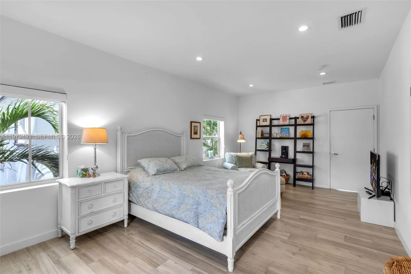 707 W 54th St, Miami Beach, Florida 33140, Miami Beach, Florida 33140, 4 Bedrooms Bedrooms, ,3 BathroomsBathrooms,Residential,For Sale,707 W 54th St, Miami Beach, Florida 33140,A11979492