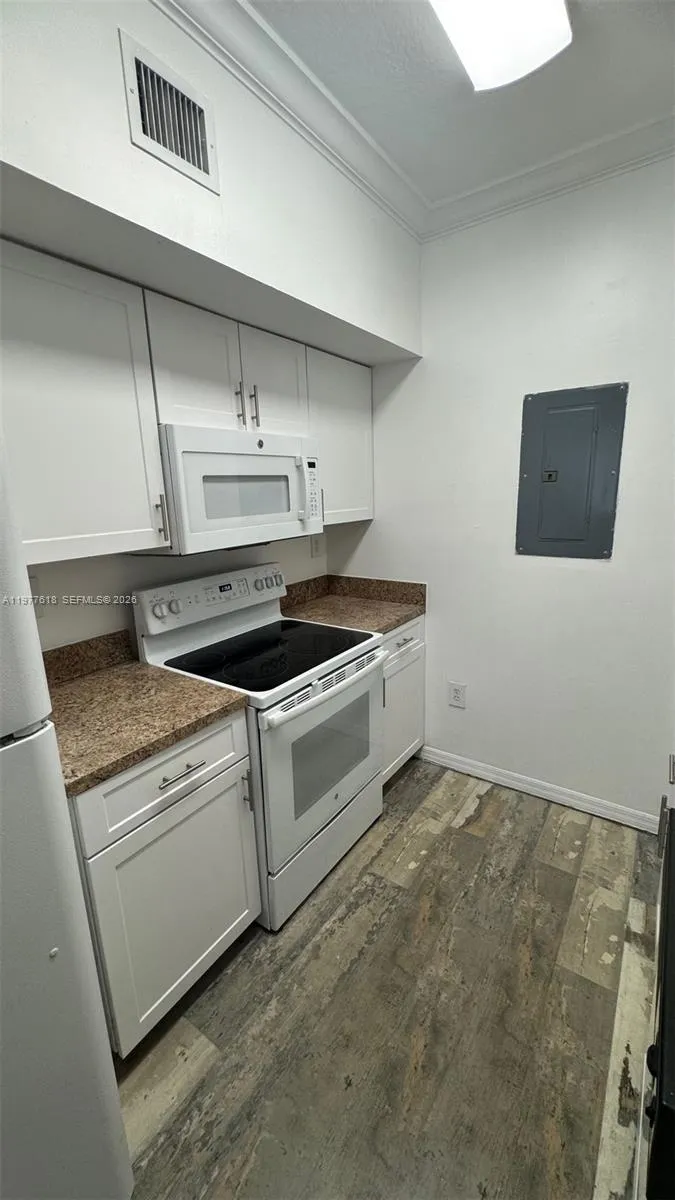 131 Sw 117th Ave 8305, Pembroke Pines, Florida 330, Pembroke Pines, Florida 33025, 1 Bedroom Bedrooms, ,1 BathroomBathrooms,Residential Lease,For Rent,131 Sw 117th Ave 8305, Pembroke Pines, Florida 330,A11977618