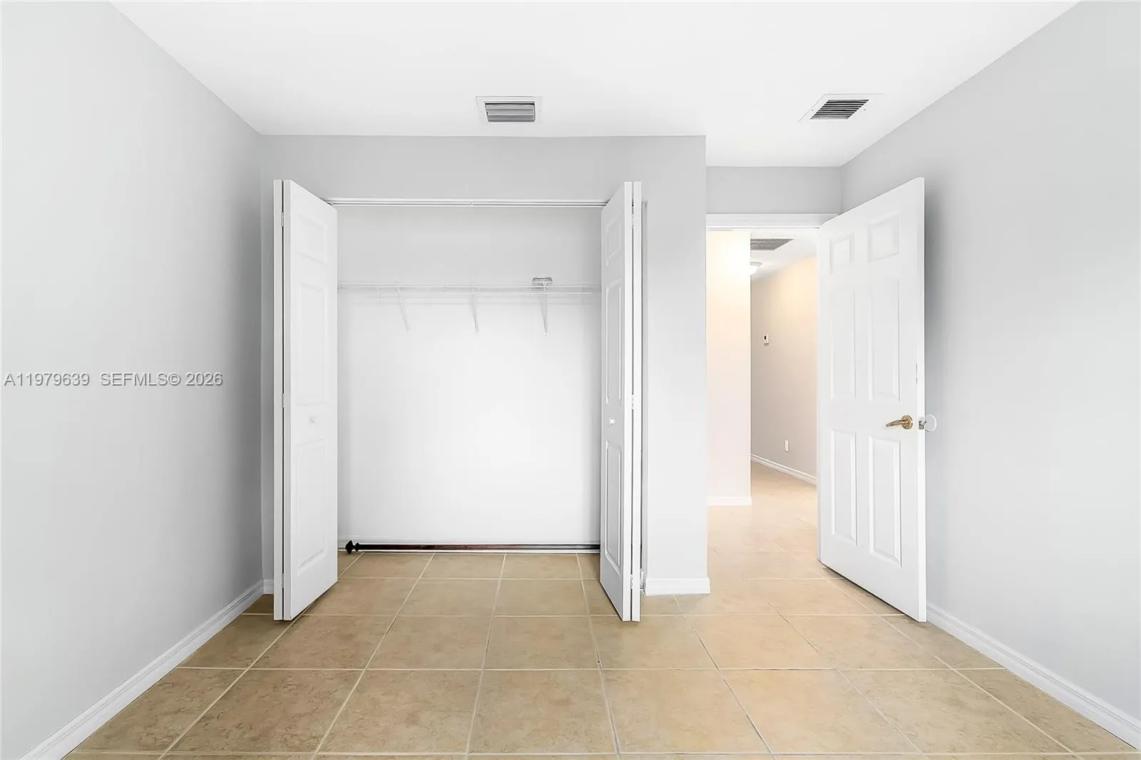 330 Sw 2nd Ave 12, Hallandale Beach, Florida 33009, Hallandale Beach, Florida 33009, 3 Bedrooms Bedrooms, ,2 BathroomsBathrooms,Residential Lease,For Rent,330 Sw 2nd Ave 12, Hallandale Beach, Florida 33009,A11979639