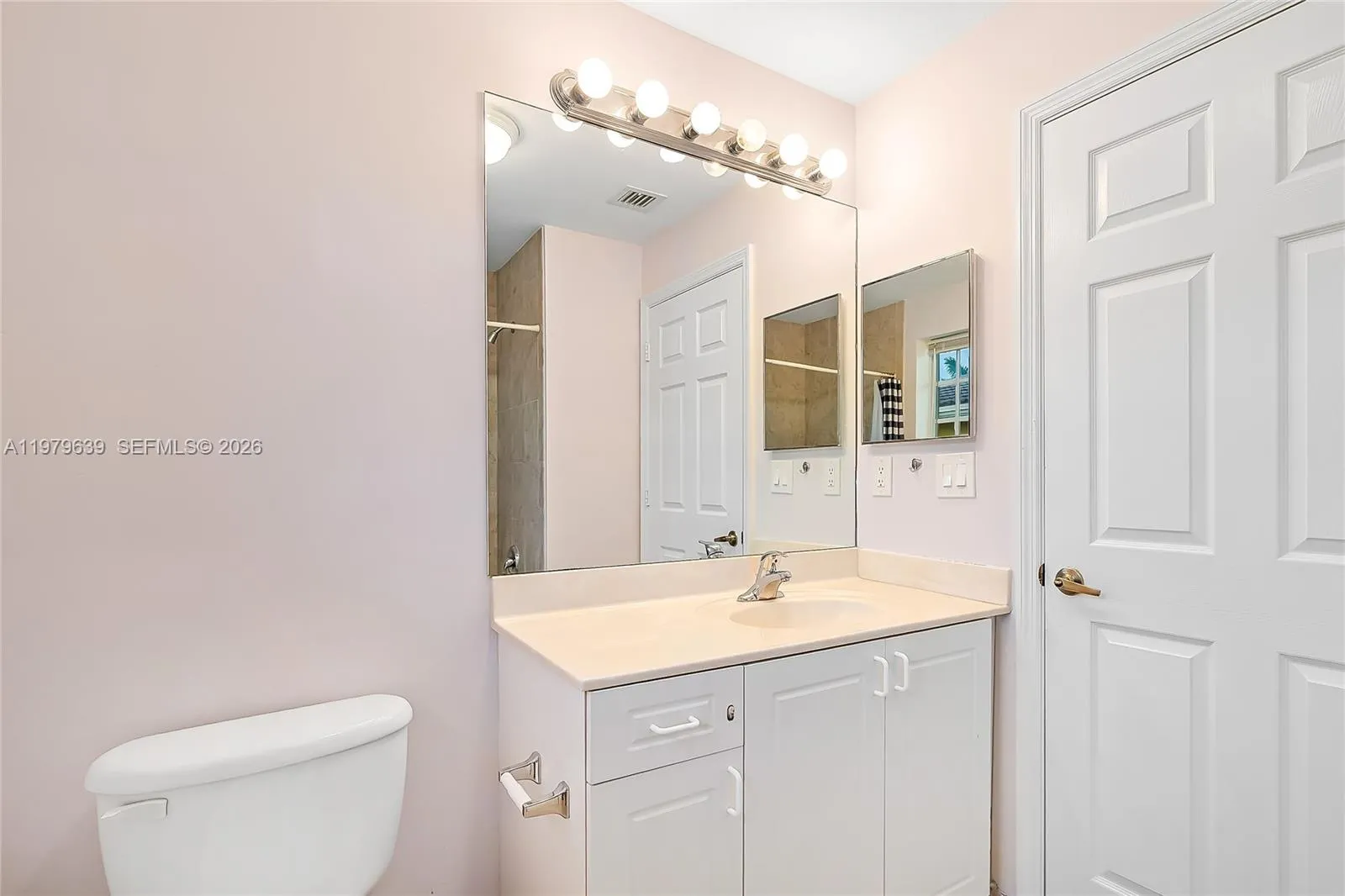 330 Sw 2nd Ave 12, Hallandale Beach, Florida 33009, Hallandale Beach, Florida 33009, 3 Bedrooms Bedrooms, ,2 BathroomsBathrooms,Residential Lease,For Rent,330 Sw 2nd Ave 12, Hallandale Beach, Florida 33009,A11979639