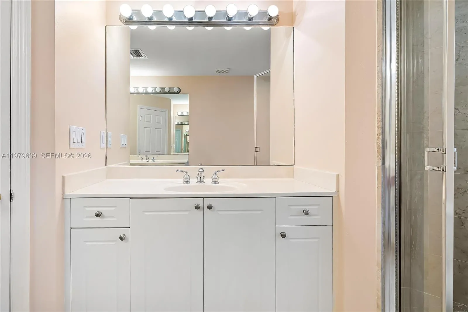 330 Sw 2nd Ave 12, Hallandale Beach, Florida 33009, Hallandale Beach, Florida 33009, 3 Bedrooms Bedrooms, ,2 BathroomsBathrooms,Residential Lease,For Rent,330 Sw 2nd Ave 12, Hallandale Beach, Florida 33009,A11979639