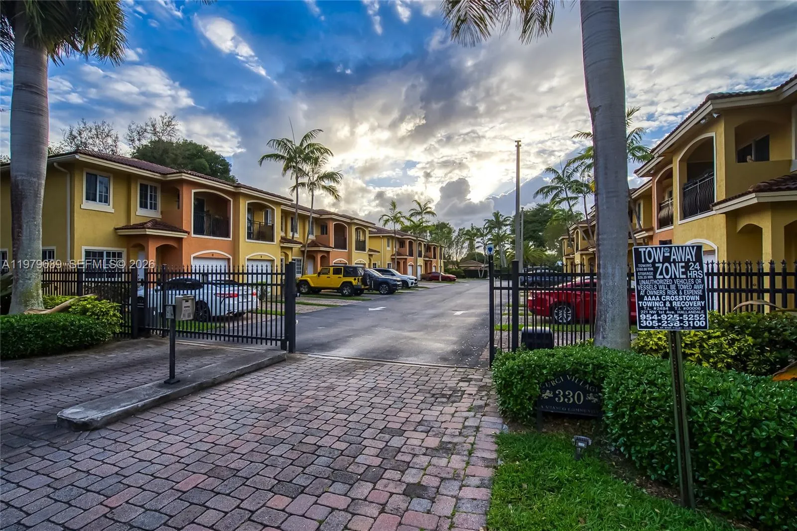 330 Sw 2nd Ave 12, Hallandale Beach, Florida 33009, Hallandale Beach, Florida 33009, 3 Bedrooms Bedrooms, ,2 BathroomsBathrooms,Residential Lease,For Rent,330 Sw 2nd Ave 12, Hallandale Beach, Florida 33009,A11979639