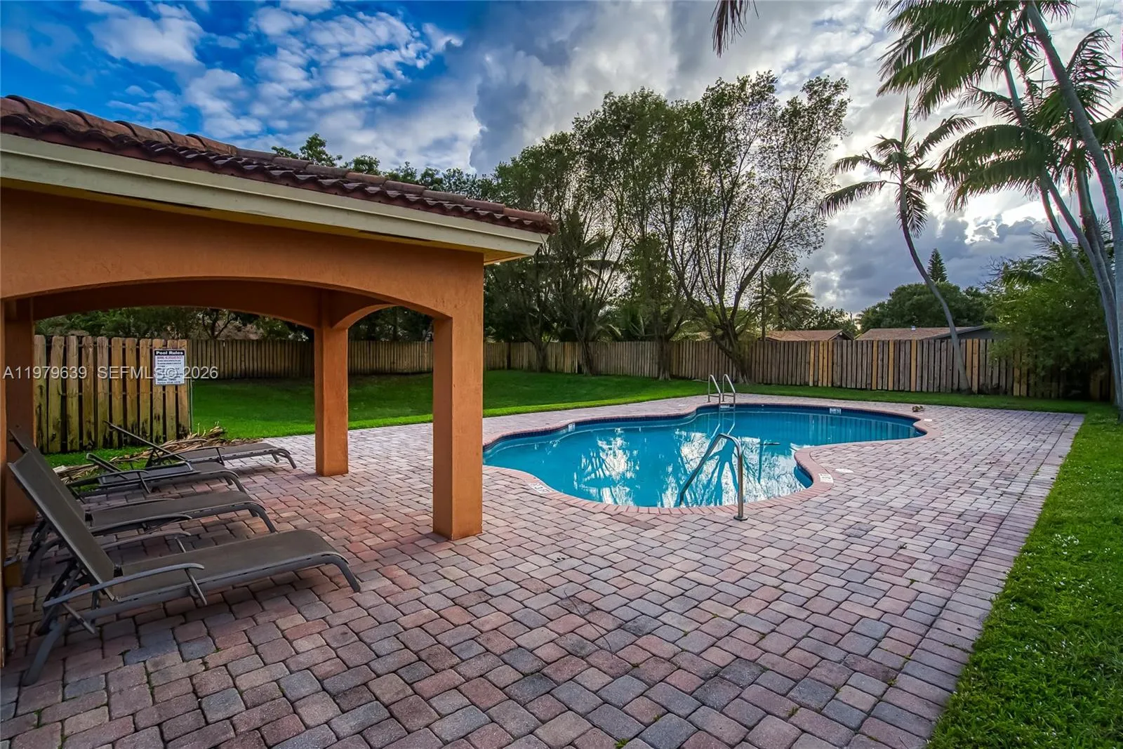 330 Sw 2nd Ave 12, Hallandale Beach, Florida 33009, Hallandale Beach, Florida 33009, 3 Bedrooms Bedrooms, ,2 BathroomsBathrooms,Residential Lease,For Rent,330 Sw 2nd Ave 12, Hallandale Beach, Florida 33009,A11979639
