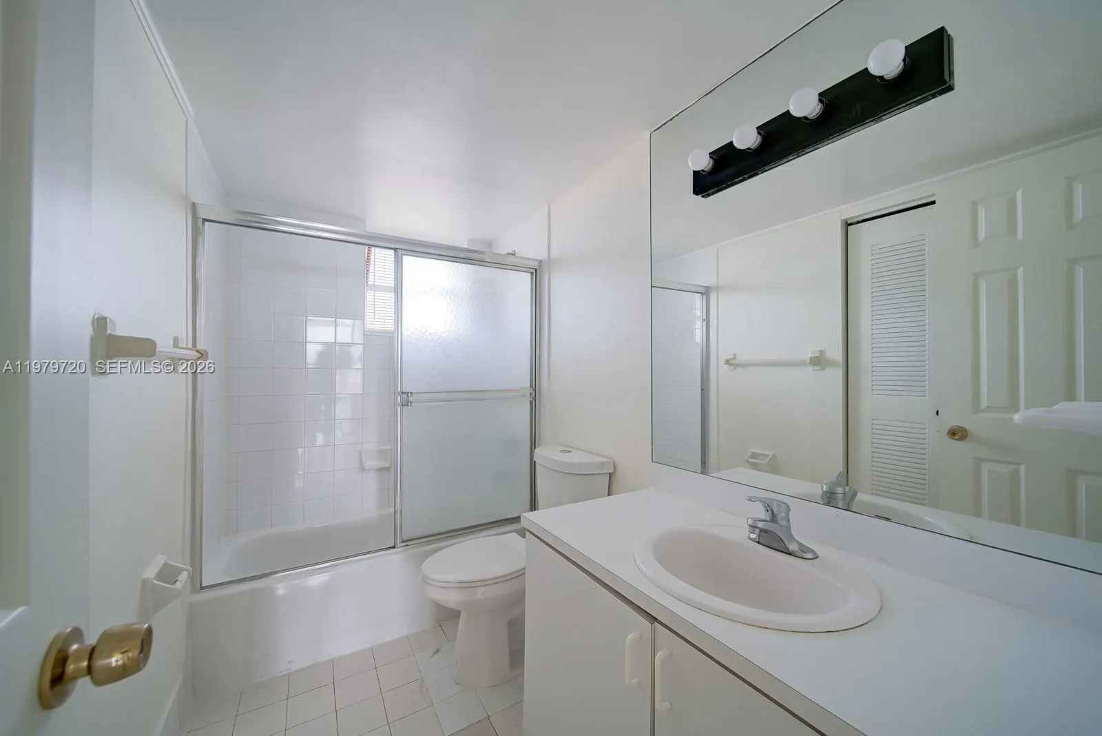 2903 N Miami Beach Blvd 1006, North Miami Beach, F, North Miami Beach, Florida 33160, 1 Bedroom Bedrooms, ,1 BathroomBathrooms,Residential Lease,For Rent,2903 N Miami Beach Blvd 1006, North Miami Beach, F,A11979720