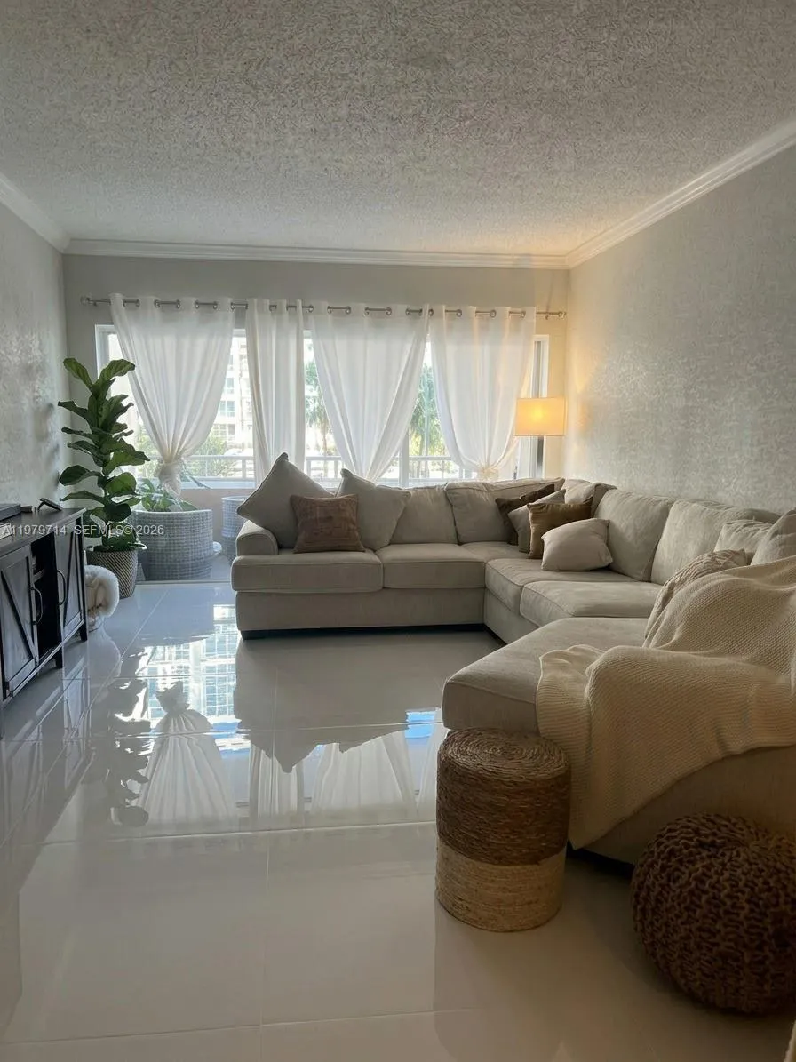 1985 S Ocean Dr 2b, Hallandale Beach, Florida 3300, Hallandale Beach, Florida 33009, 1 Bedroom Bedrooms, ,1 BathroomBathrooms,Residential Lease,For Rent,1985 S Ocean Dr 2b, Hallandale Beach, Florida 3300,A11979714