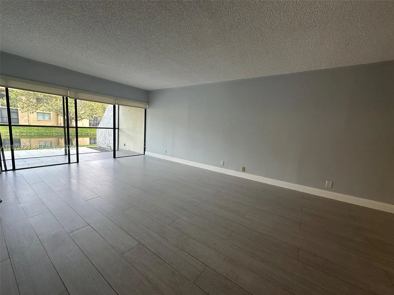 200 Lakeview Dr 111, Weston, Florida 33326, Weston, Florida 33326, 2 Bedrooms Bedrooms, ,2 BathroomsBathrooms,Residential Lease,For Rent,200 Lakeview Dr 111, Weston, Florida 33326,A11979729