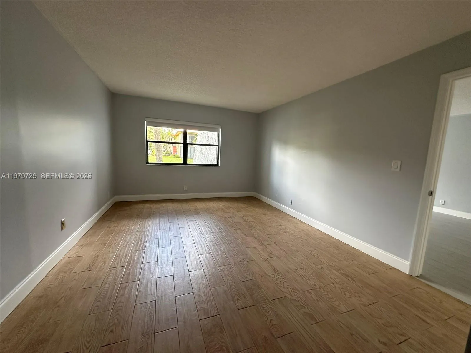 200 Lakeview Dr 111, Weston, Florida 33326, Weston, Florida 33326, 2 Bedrooms Bedrooms, ,2 BathroomsBathrooms,Residential Lease,For Rent,200 Lakeview Dr 111, Weston, Florida 33326,A11979729