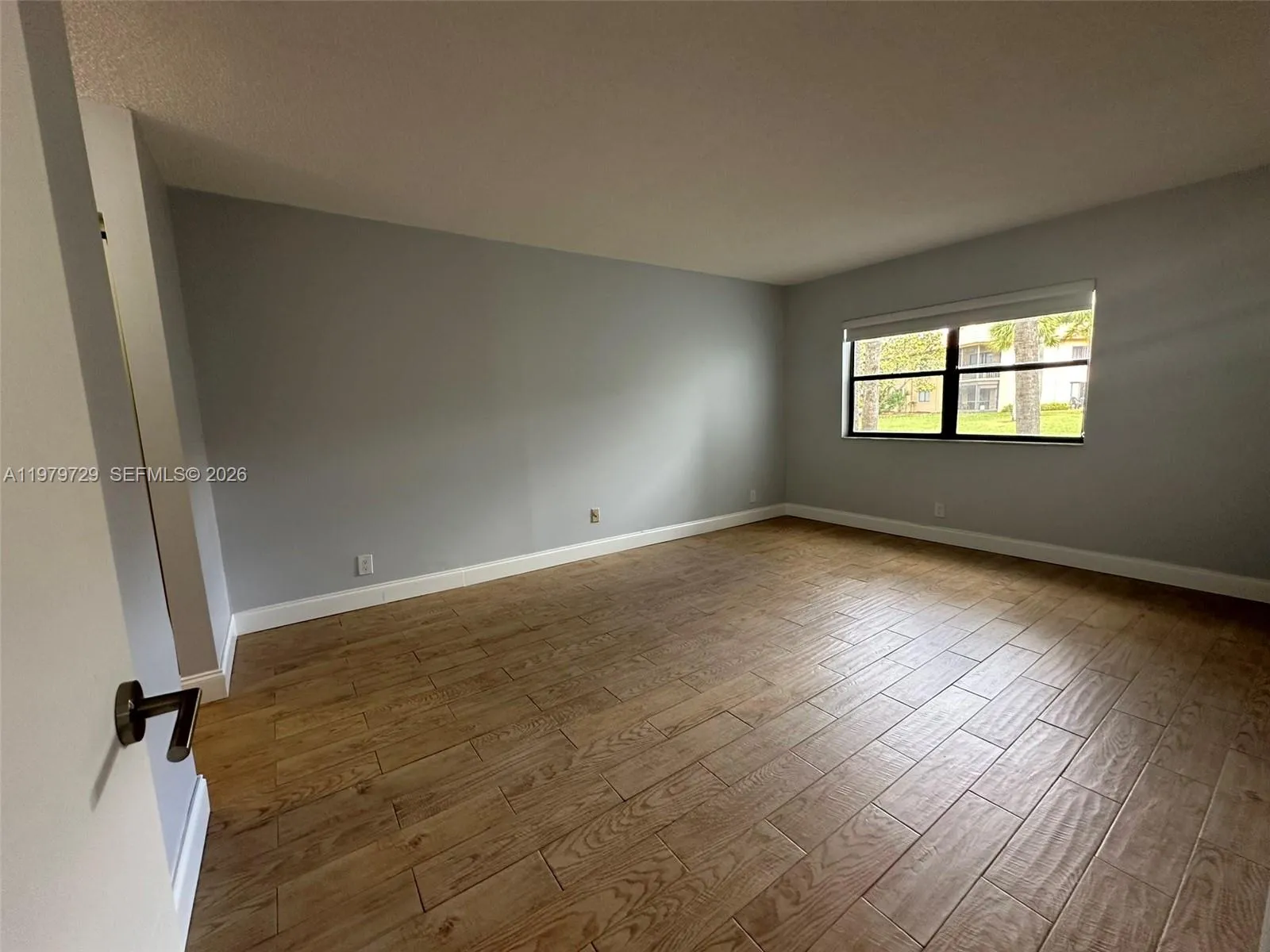 200 Lakeview Dr 111, Weston, Florida 33326, Weston, Florida 33326, 2 Bedrooms Bedrooms, ,2 BathroomsBathrooms,Residential Lease,For Rent,200 Lakeview Dr 111, Weston, Florida 33326,A11979729