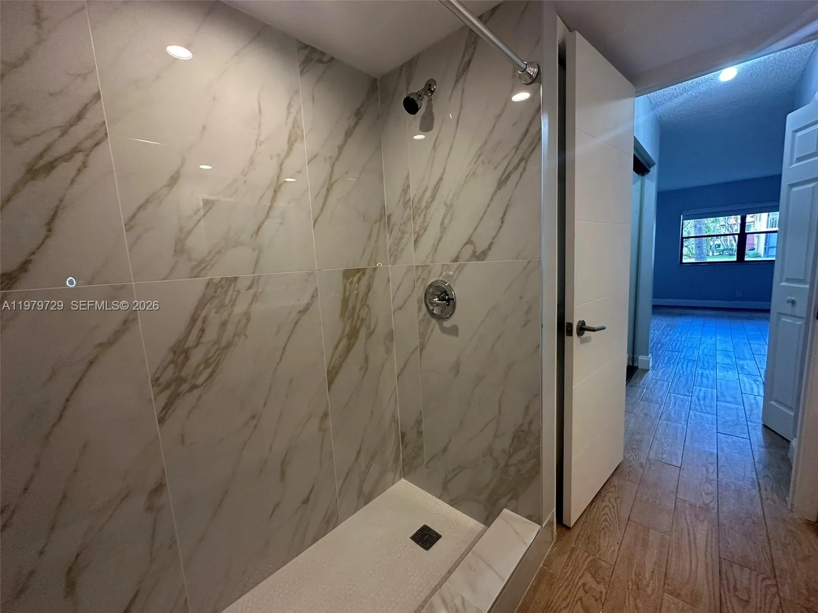 200 Lakeview Dr 111, Weston, Florida 33326, Weston, Florida 33326, 2 Bedrooms Bedrooms, ,2 BathroomsBathrooms,Residential Lease,For Rent,200 Lakeview Dr 111, Weston, Florida 33326,A11979729