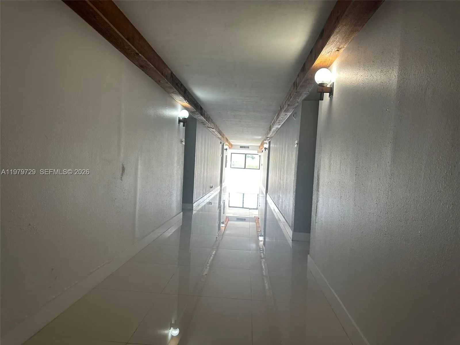 200 Lakeview Dr 111, Weston, Florida 33326, Weston, Florida 33326, 2 Bedrooms Bedrooms, ,2 BathroomsBathrooms,Residential Lease,For Rent,200 Lakeview Dr 111, Weston, Florida 33326,A11979729