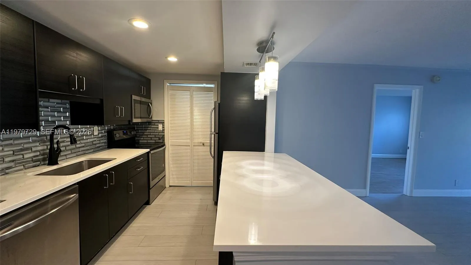 200 Lakeview Dr 111, Weston, Florida 33326, Weston, Florida 33326, 2 Bedrooms Bedrooms, ,2 BathroomsBathrooms,Residential Lease,For Rent,200 Lakeview Dr 111, Weston, Florida 33326,A11979729