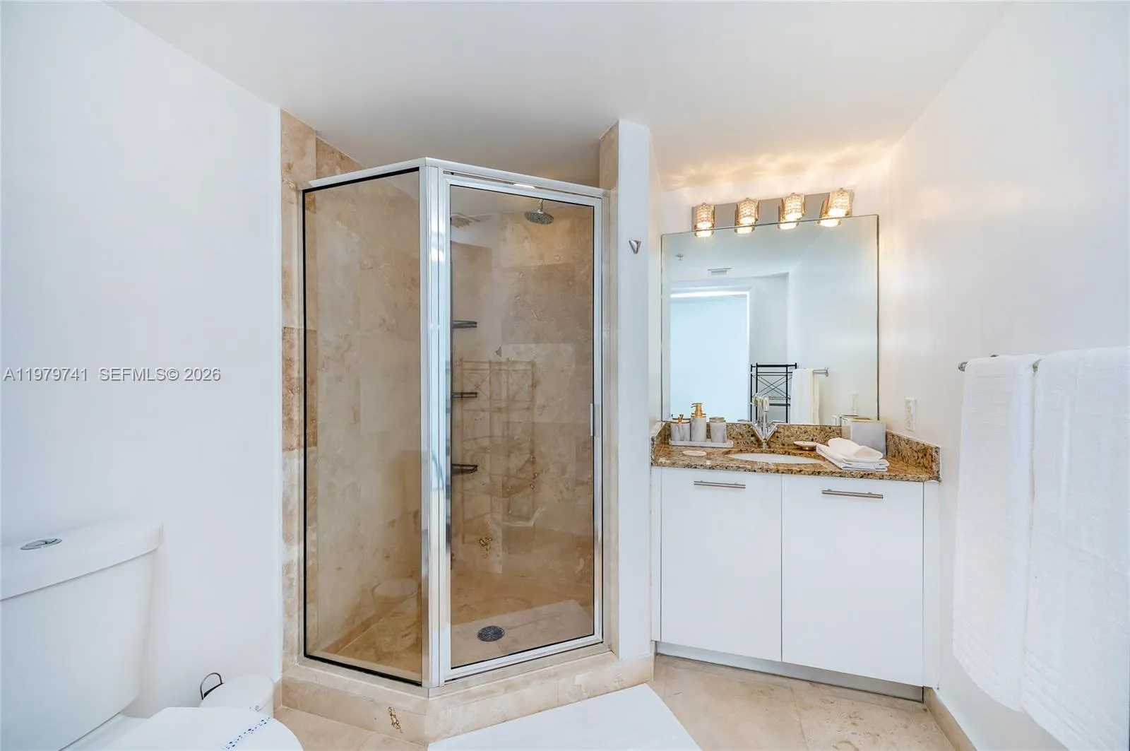 41 Se 5th St 1508, Miami, Florida 33131, Miami, Florida 33131, 2 Bedrooms Bedrooms, ,2 BathroomsBathrooms,Residential Lease,For Rent,41 Se 5th St 1508, Miami, Florida 33131,A11979741