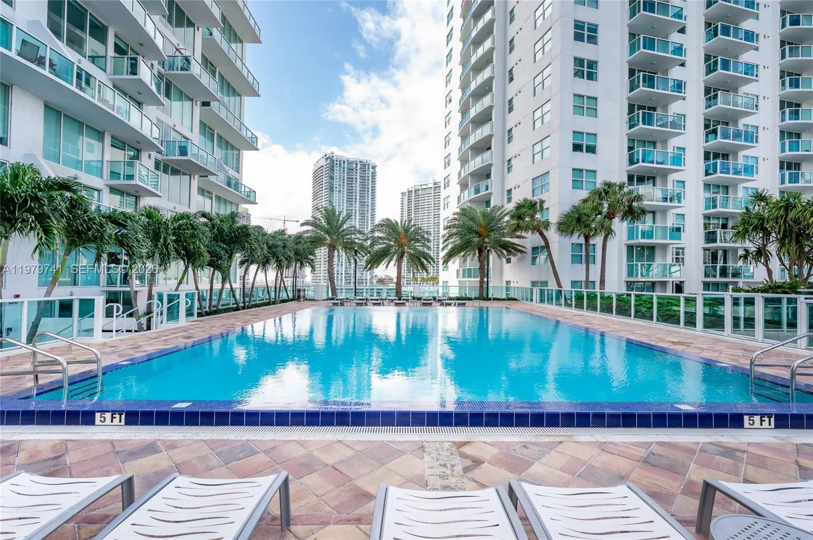41 Se 5th St 1508, Miami, Florida 33131, Miami, Florida 33131, 2 Bedrooms Bedrooms, ,2 BathroomsBathrooms,Residential Lease,For Rent,41 Se 5th St 1508, Miami, Florida 33131,A11979741