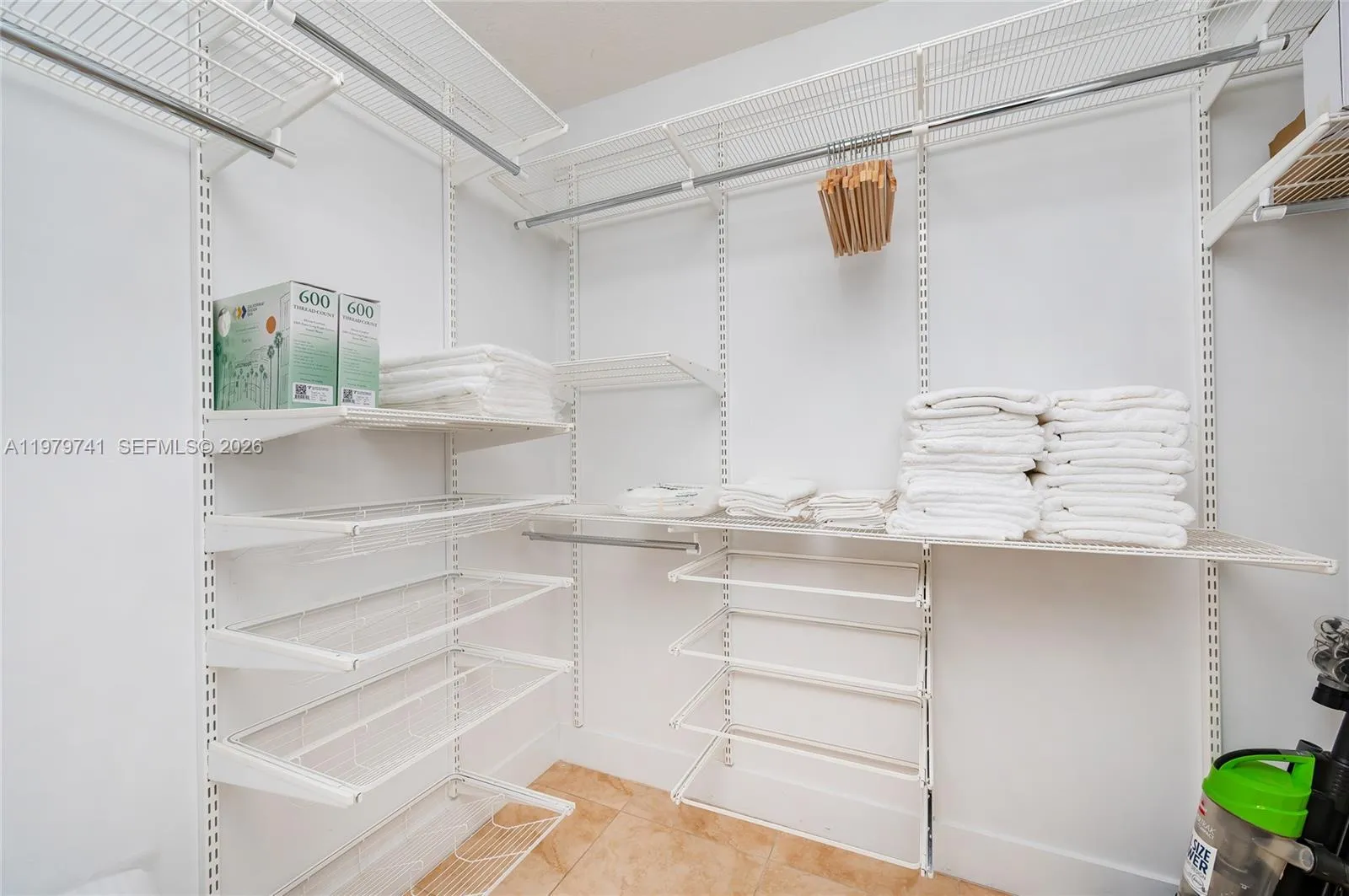 41 Se 5th St 1508, Miami, Florida 33131, Miami, Florida 33131, 2 Bedrooms Bedrooms, ,2 BathroomsBathrooms,Residential Lease,For Rent,41 Se 5th St 1508, Miami, Florida 33131,A11979741