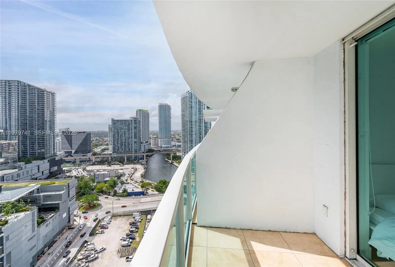 41 Se 5th St 1508, Miami, Florida 33131, Miami, Florida 33131, 2 Bedrooms Bedrooms, ,2 BathroomsBathrooms,Residential Lease,For Rent,41 Se 5th St 1508, Miami, Florida 33131,A11979741
