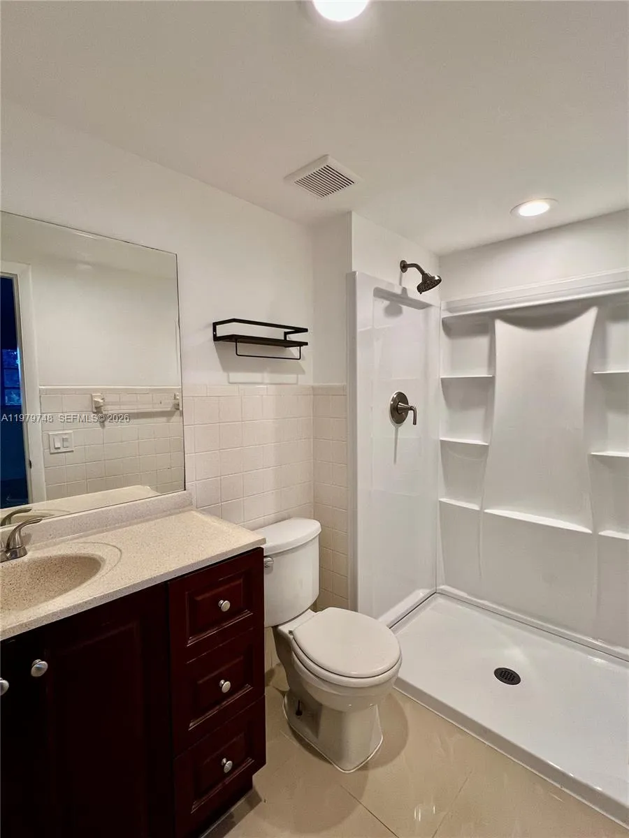North Miami, Florida 33181, 2 Bedrooms Bedrooms, ,2 BathroomsBathrooms,Residential,For Sale,A11979748