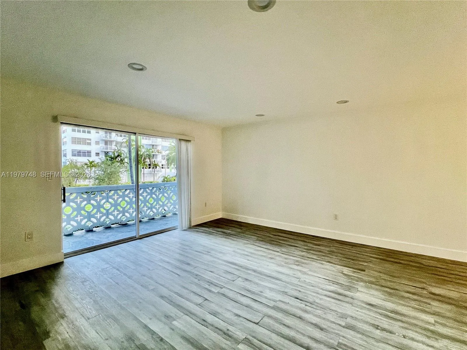 North Miami, Florida 33181, 2 Bedrooms Bedrooms, ,2 BathroomsBathrooms,Residential,For Sale,A11979748
