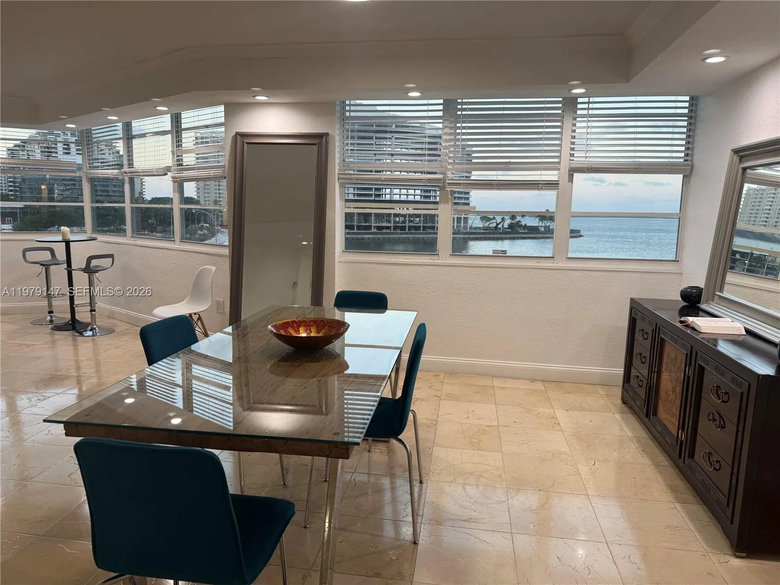 801 Brickell Bay Dr 470, Miami, Florida 33131, Miami, Florida 33131, 3 Bedrooms Bedrooms, ,3 BathroomsBathrooms,Residential Lease,For Rent,801 Brickell Bay Dr 470, Miami, Florida 33131,A11979147