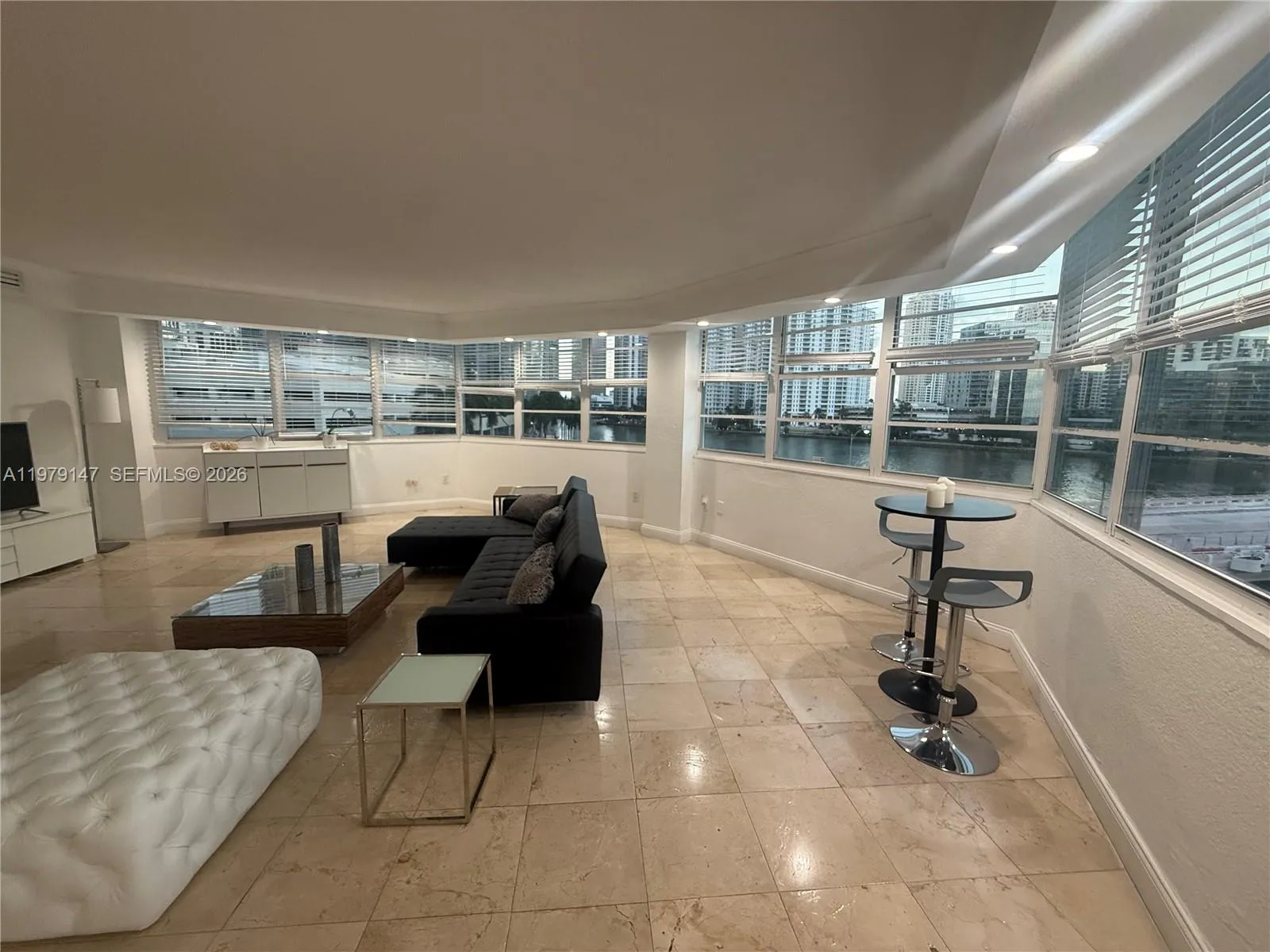 801 Brickell Bay Dr 470, Miami, Florida 33131, Miami, Florida 33131, 3 Bedrooms Bedrooms, ,3 BathroomsBathrooms,Residential Lease,For Rent,801 Brickell Bay Dr 470, Miami, Florida 33131,A11979147