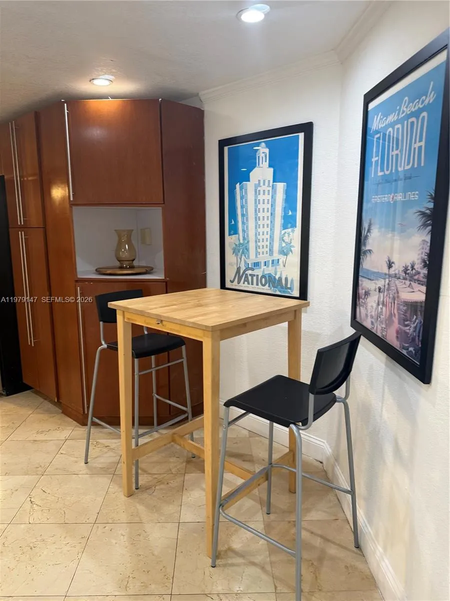 801 Brickell Bay Dr 470, Miami, Florida 33131, Miami, Florida 33131, 3 Bedrooms Bedrooms, ,3 BathroomsBathrooms,Residential Lease,For Rent,801 Brickell Bay Dr 470, Miami, Florida 33131,A11979147