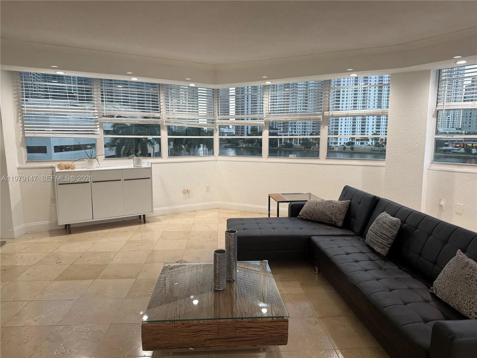 801 Brickell Bay Dr 470, Miami, Florida 33131, Miami, Florida 33131, 3 Bedrooms Bedrooms, ,3 BathroomsBathrooms,Residential Lease,For Rent,801 Brickell Bay Dr 470, Miami, Florida 33131,A11979147