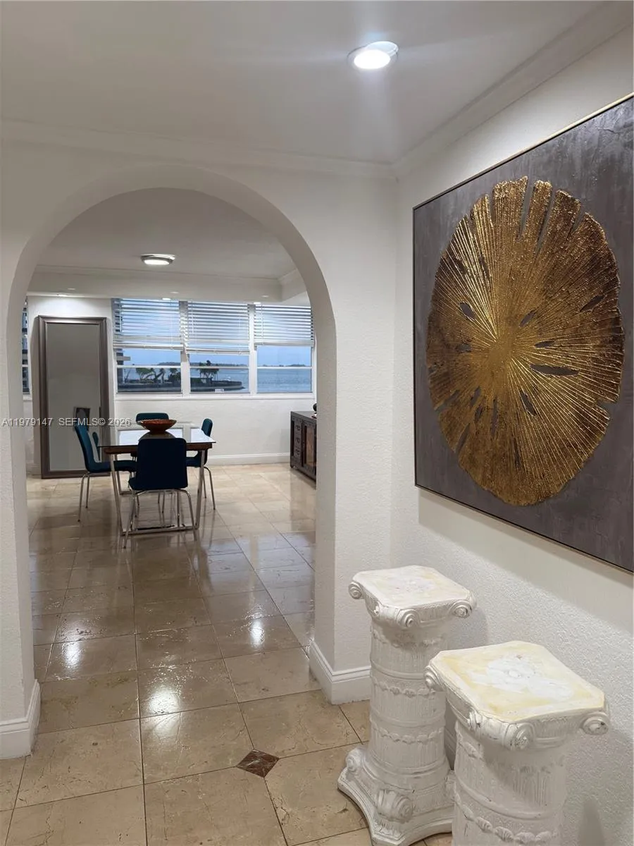 801 Brickell Bay Dr 470, Miami, Florida 33131, Miami, Florida 33131, 3 Bedrooms Bedrooms, ,3 BathroomsBathrooms,Residential Lease,For Rent,801 Brickell Bay Dr 470, Miami, Florida 33131,A11979147