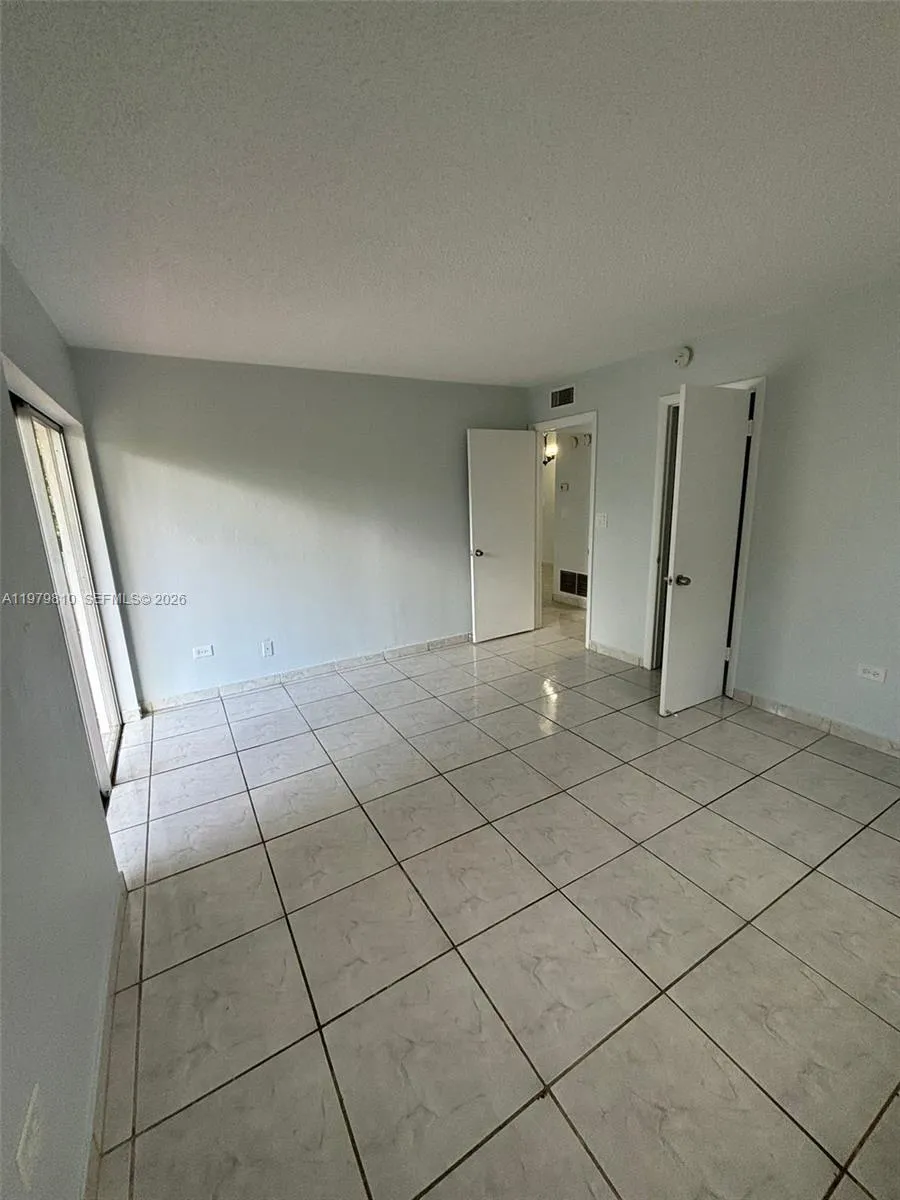 8101 Sw 73rd Ave 27, Miami, Florida 33143, Miami, Florida 33143, 2 Bedrooms Bedrooms, ,2 BathroomsBathrooms,Residential Lease,For Rent,8101 Sw 73rd Ave 27, Miami, Florida 33143,A11979810