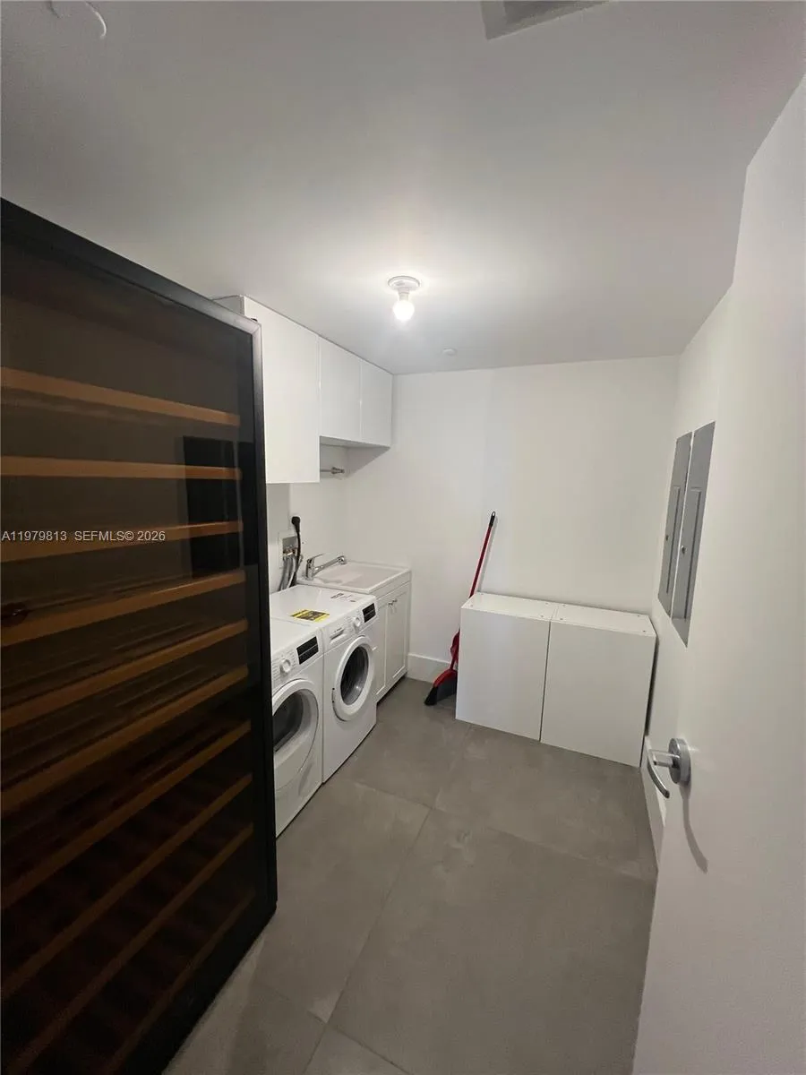 Bay Harbor Islands, Florida 33154, 4 Bedrooms Bedrooms, ,4 BathroomsBathrooms,Residential,For Sale,A11979813