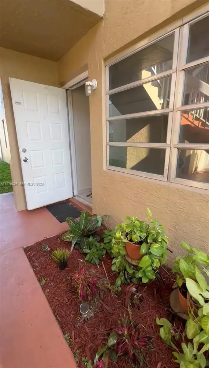 809 Twin Lakes Dr 32-a, Coral Springs, Florida 330, Coral Springs, Florida 33071, 2 Bedrooms Bedrooms, ,2 BathroomsBathrooms,Residential Lease,For Rent,809 Twin Lakes Dr 32-a, Coral Springs, Florida 330,A11979826