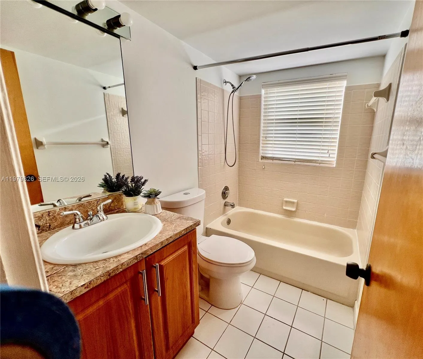 809 Twin Lakes Dr 32-a, Coral Springs, Florida 330, Coral Springs, Florida 33071, 2 Bedrooms Bedrooms, ,2 BathroomsBathrooms,Residential Lease,For Rent,809 Twin Lakes Dr 32-a, Coral Springs, Florida 330,A11979826