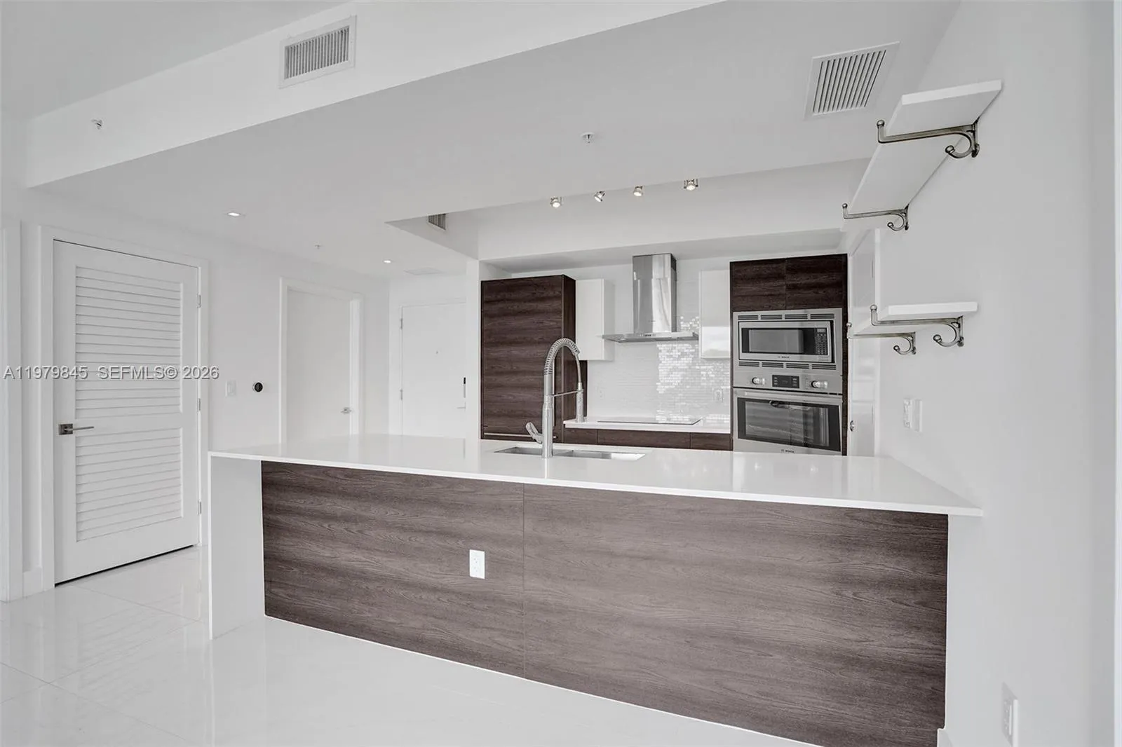 KITCHEN, LIVING ROOM