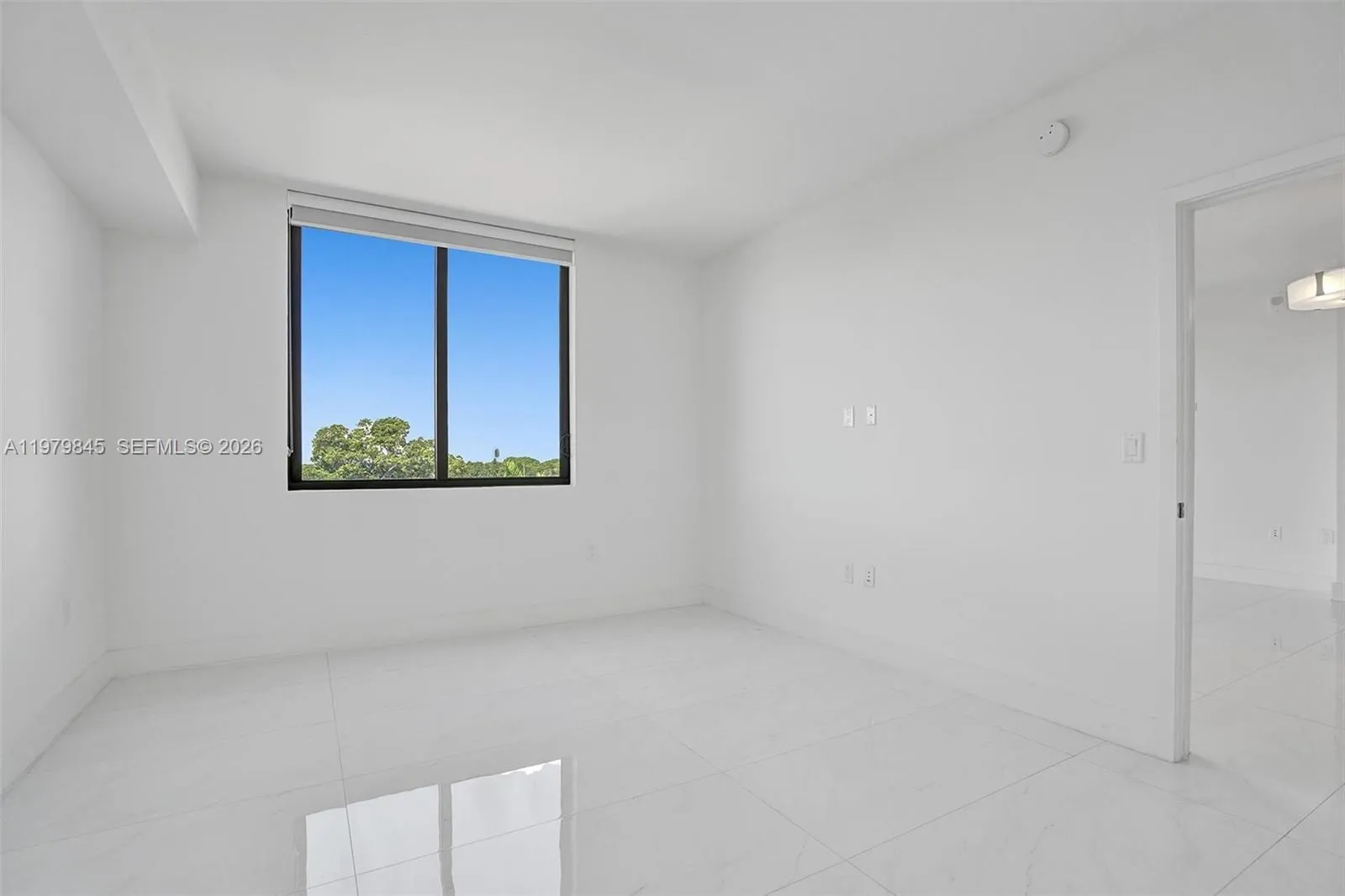 MASTERD BEDROOM